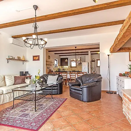 Histra Villa *